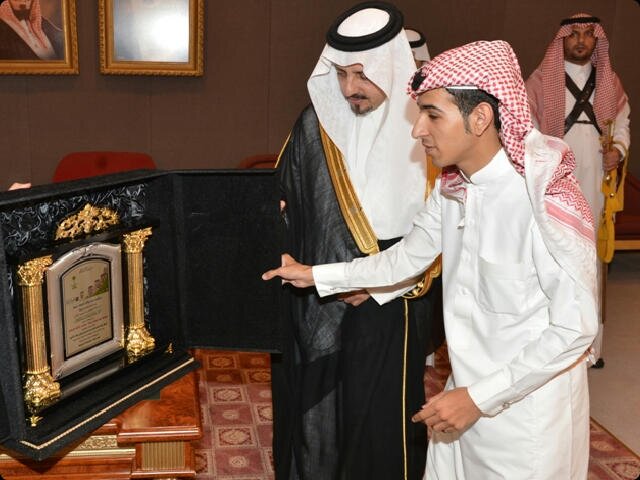 رئيس تحرير صحيفة أضواء نيوز ، رئيس مجلس إدارة قناة أضواء الإعلامية ، للتواصل / 0508230194