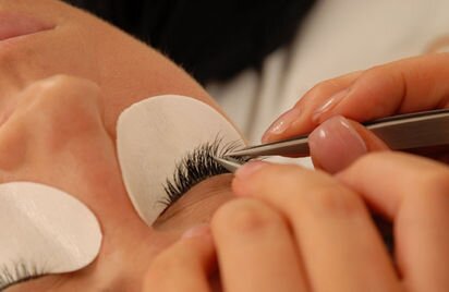 Mobile Individual Eyelash Technician based in Essex.Creating beautiful eyes with stunning impact for any occasion.