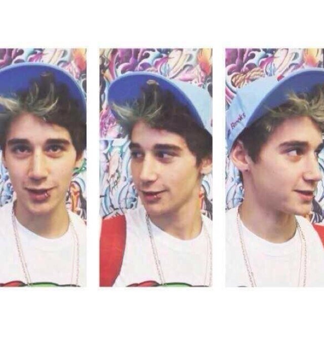 Janosk1anz's profile picture. 0/5 #teamjai