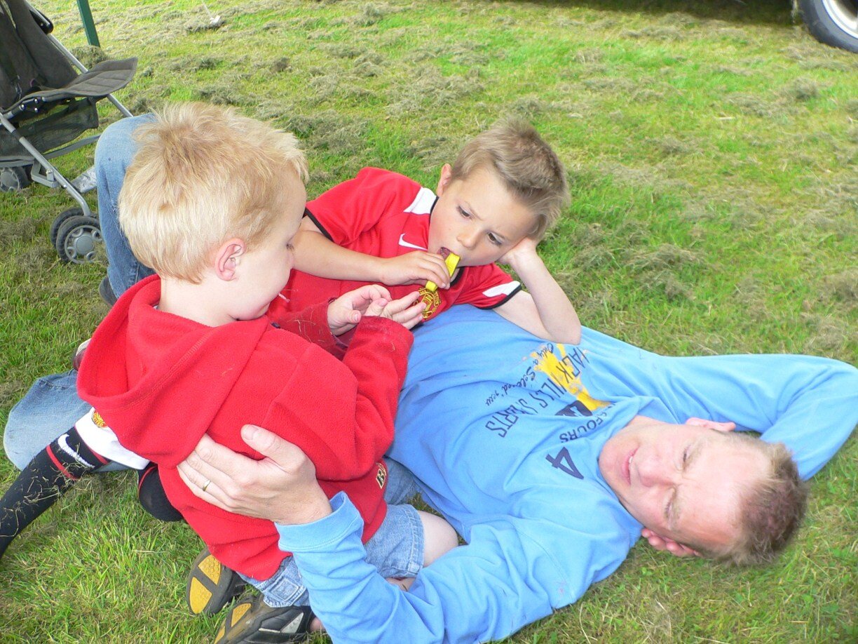 Owner of Protekt Safety Solutions, Chairman at Haslingden CC, fan of Burnley FC and Dad to Oliver, Benjamin and Isabelle 😊