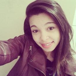 estressada, irritante, anti-social, amigos, família, amor, muito chata
