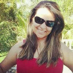 Taurina,Chata,Ciumenta,Teimosa,Mais Acima De tudo amiga pro que der e vier não me Preucupo com que os Outros dizem de Min So vivo Intensamente =)