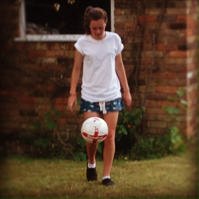 16, single ☺ ️MILEY