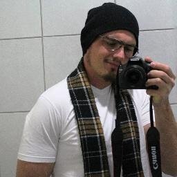 Todas as gentilezas que possa dispensar a qualquer ser humano, não devem ser adiadas, aproveite este momento. Pois não voltará a passar por este caminho.