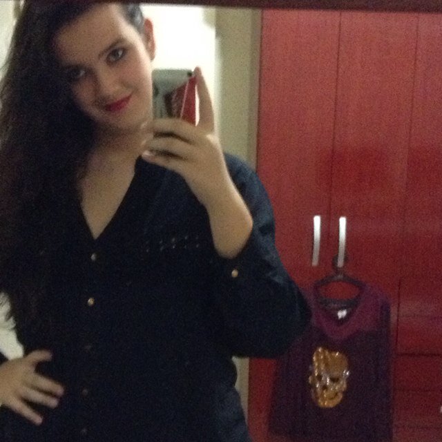 as vezes perdemos muitas chances por nao dar chances a pessoa certa , !