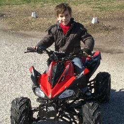 SOY AMIGABLE,BUENO TODO LO QUE QUIERAS PERO TAMPOCO SOY UN HACKER