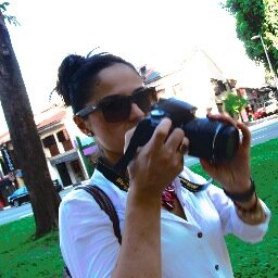 Mother of 2, Chocoadict, traveler, passionate about business, dreams creator, in love since 2006, Twin of @JohisOspina, fan of @JamieCullum, living in China!