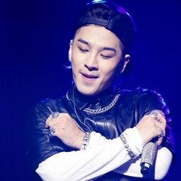LOVE is WAITING!! ooh YOUNGBAE....