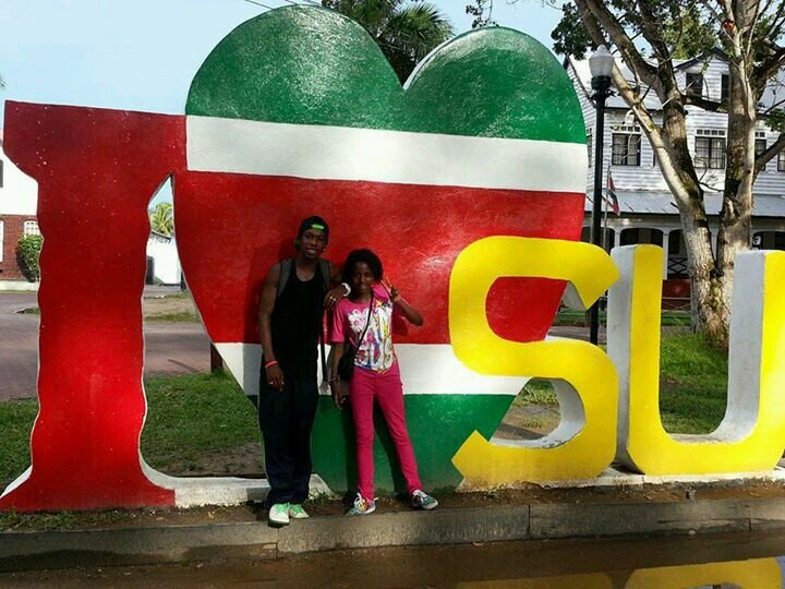 Suriname//Bonzo//Hockey//CCL//M2A: Chanel,Anna&Sarah