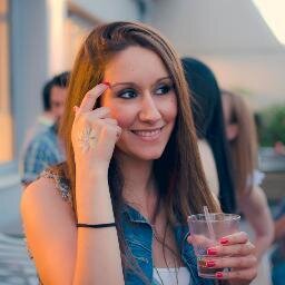 ''Bazen fazlası gerekir, iste o an kendinden vazgeçmelisin.''