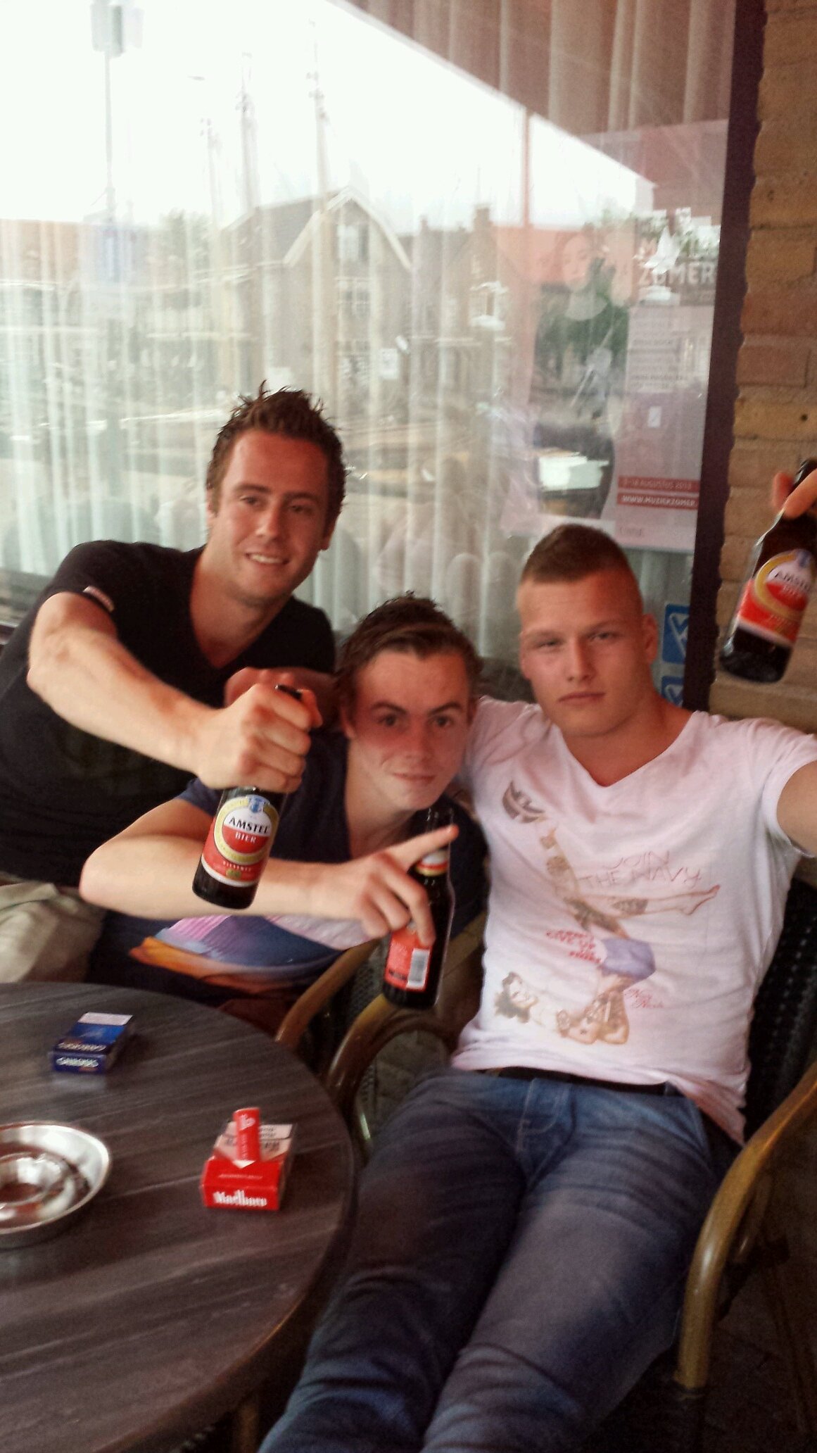 Je weet wie we zijn..