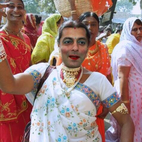 I am the Impotent Salman..My Gay Partner are Aamir and Shera.Baadshah Bhai Ka Khandani Naukar Aur Aamir aur Shera Ka Lund lene Wala