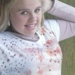 loira ,feliz  ,gremista,apaixonada , gaucha thê *_*