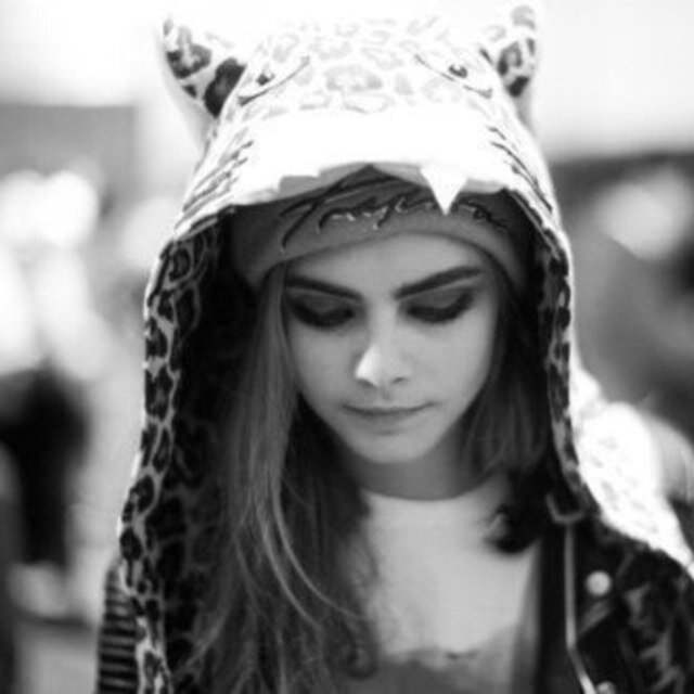 I live for the night {Singular || #Di}