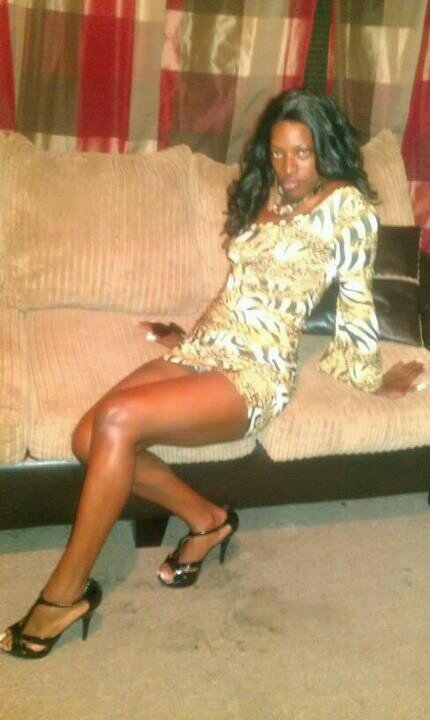 I'm a model,Dancer,HIP HOP/ artist. Fulltime MOM.....I'm
spontaneous, people friendly ,and like to have fun & enjoy life without drama.