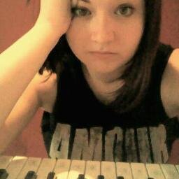 Vocalist/ Song Writer/ Radio Presenter @TheShiftStudios @The_Shift_Music