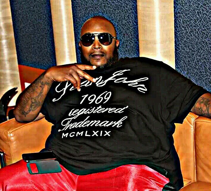 Senior A&R/Production Manager NLB... Follow my Artist @SirTrigga505 @GiftColyer @BlacSoap #Mooniversoul