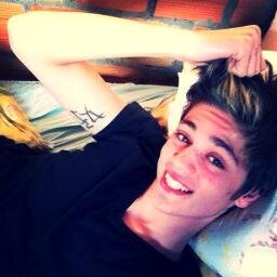 eu posso desistir de tudo, menos de você, te amo @bruno_cromer