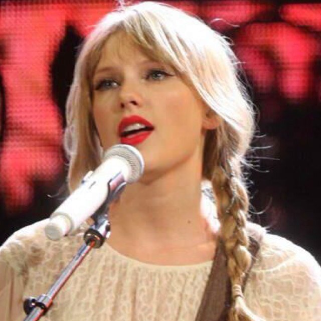 THIS IS A FREE FOLLOW. FOLLOW @marvelouswiftt NOT THIS ACC THANKS ILY