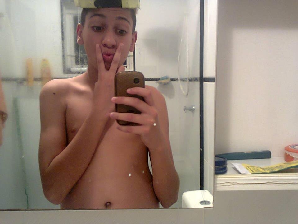Mais Novo Mc Do Pedaço , Vem Com Nois Que Tu Vai Se Da Bem , 
Segue Elas(e) Ai , @Viicmoreno , @McPetMf