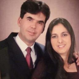 Sou muito bem casado, pai de dois filhos maravilhosos e sirvo a Deus como servo dos servos na Catedral Das Assembleias de Deus em Carmo Do Paranaíba MG.