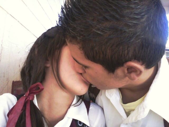 soy una persona muy alegre, Y amo mucho ami novia y me gustan muchos los retos..