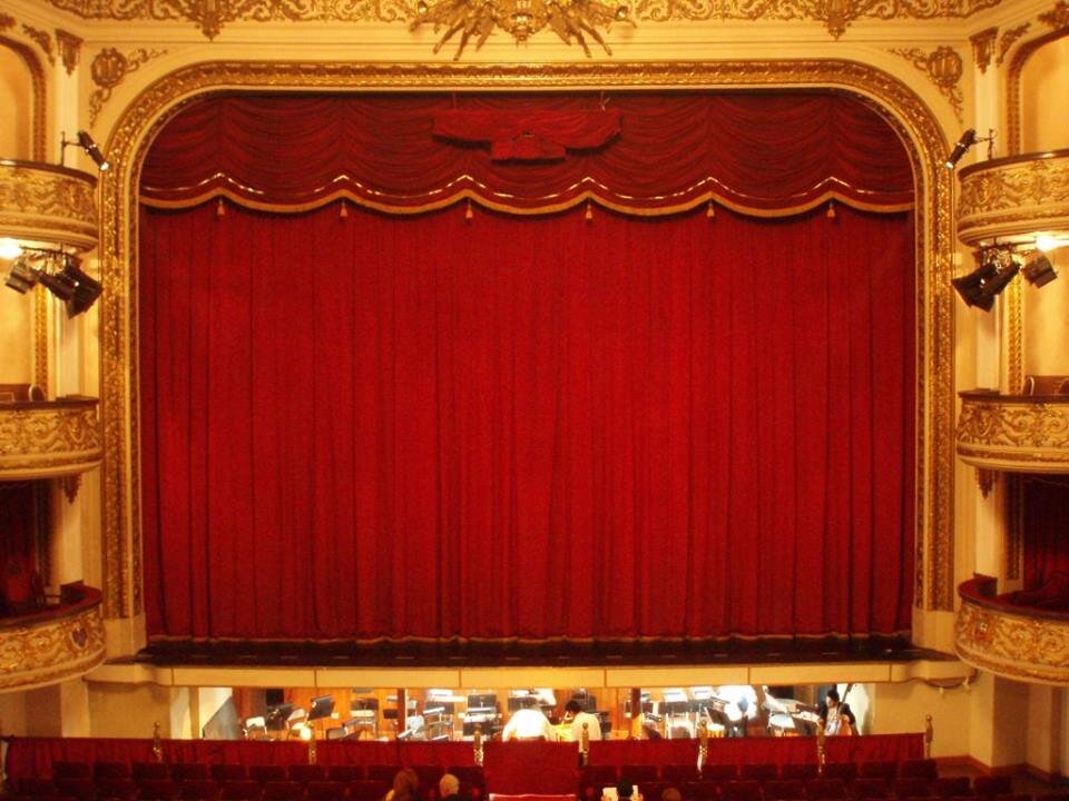 Programa de televisión por Internet sobre teatro y artes escénicas de la revista Vértigo.