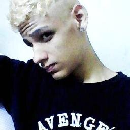 Posso ficar até surdo, mas desde que seja escutando Avenged Sevenfold.