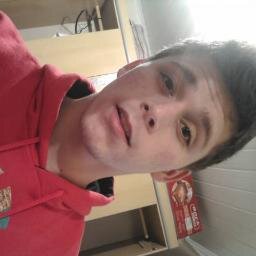 Sou da @biamelloc
sou legal =D 
e me segue q te sigo  é noiz hehe