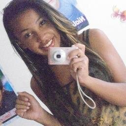 Hahaha... ta eu não faço a minima ideia do q escrever aq então só digo uma coisa sou DIRECTIONER  e me orgulho disso :D ;) .....