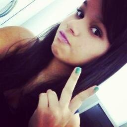 Quero um bom lugar,pra gente ficar,pra viver a vida sem ter que explicar. De frente ao mar,o mundo, nosso lar. ♥ @_Ddez anjel ♥ / friend ♥ / boyfriend ♥