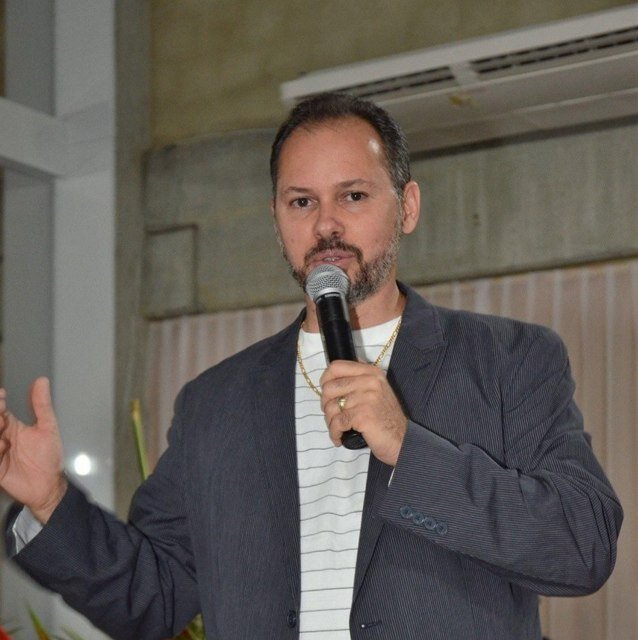 Pastor da Igreja Batista Tabernáculo de Deus