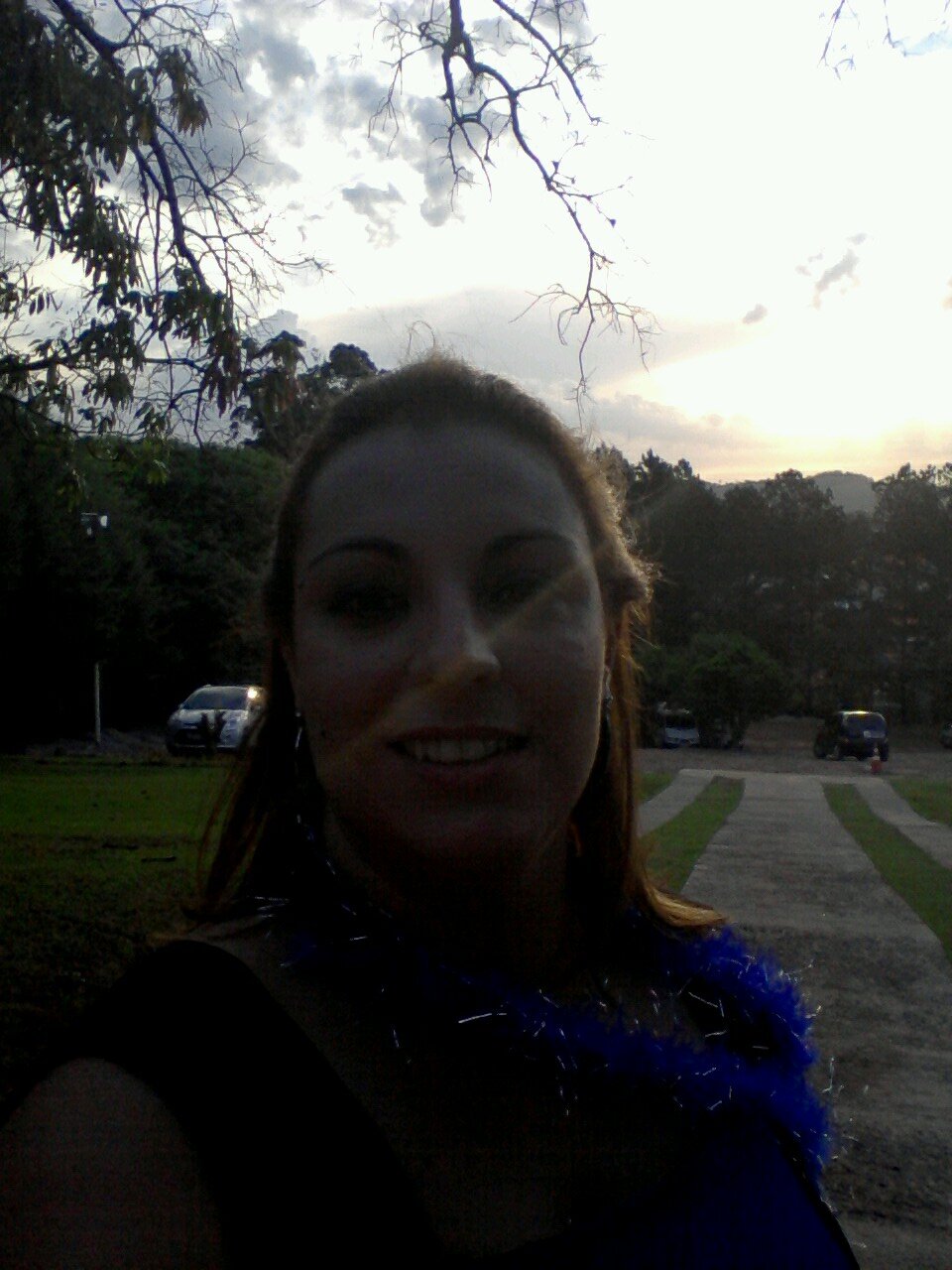 Disposta a realizar todos meus projetos ... e muito feliz com o meu trajeto .. Deus me guia e me ilumina ..
