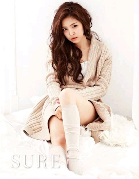 โค้ง 90 องศา เซ็นเตอร์เอพิ้งค์ซน นาอึน รูปร่างน่าตาเพอร์เฟค เพียงแต่ขาดสติเท่านั้นเอ๊งงง อยากฟอลก็แค่กด แล้วเรามาปาร์ตี้กัน -..- #babyfam