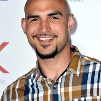 Robert Sacre (@bobby_sacre) 's Twitter Profile