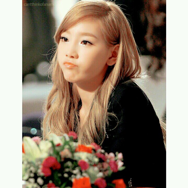 1989. Leader cute