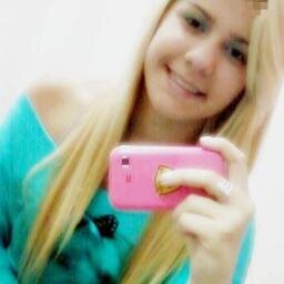 LorenaGloomy's profile picture. 