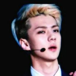 อันยองครับ ผมมักเน่น้อยผู้ยิ่งใหญ่โอ เซฮุน แห่งExoครับ.ทักได้นะครับ ผมเฟลนลี่ ฟอลมาคุยกันนะครับ :']
