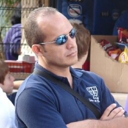El mundo y sus deseos pasa, pero el que hace la voluntad de Dios permanece para siempre. La salvación no cuesta nada; ser un discipulo de Jesus cuesta Todo.