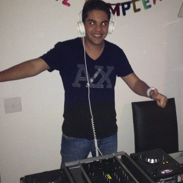 A man on a misson:To be happy!!