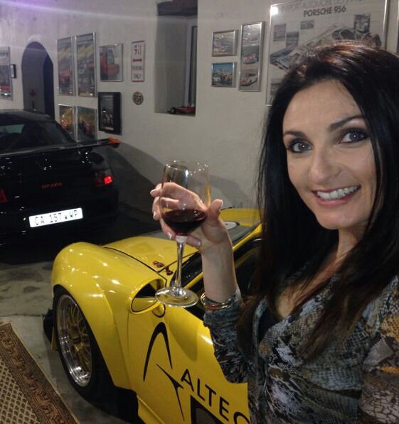 Loves Cape Town, Interiors, Marketing, Fashion, Travel & People...She lives for moments that make her HAPPY :)