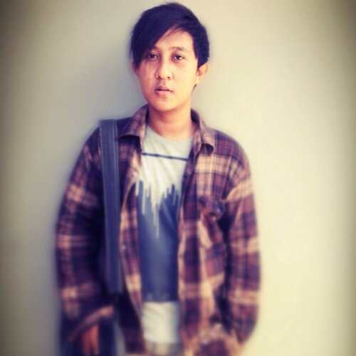 dedy_grunge's profile picture. Be first, be smart, or cheat  *margin call