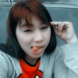 kebahagiianku adalah ketika melihat orang orang yg aku sayangi bahagia :)