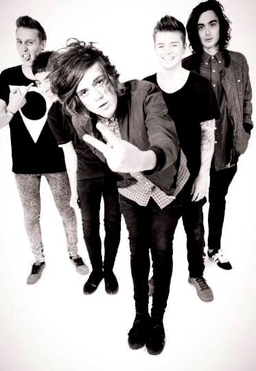THE TELESCREEN?
DO I LOVE THEM?
DO I LOVE FRANKIE, MARK, DOM, DAN AND TOM?
OFCOURSE BITCH!
