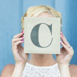 Destination Wedding and Portrait Photographer based in Sweden. I followed my heart to find the love of my life and photograph the same way. Now a wife!!
