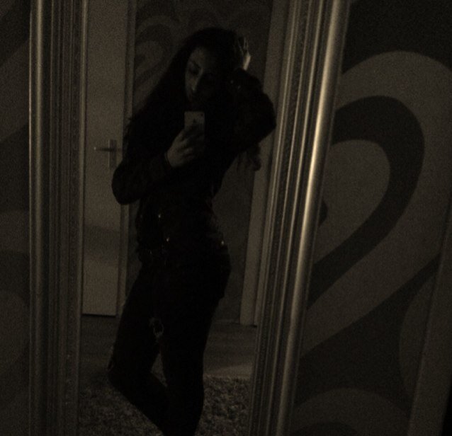 | 14 Years | HLW | Singer | Starbucks | #LOVATIC You got me laughing while I sing you got me smiling in my sleep.