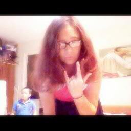 i belive that every one is beautiful in there own way and on the inside because you dont see with your eyes you see with your heart 
 DIRECTIONER FOREVA !!!!!