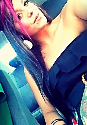 why you looking at my bio? I am not the twit your looking for...