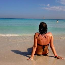 PaolaNavRod's profile picture. Mujer del '90, Sevillana, Mairenera, Politóloga, Socialista, Progresista y Melómana.