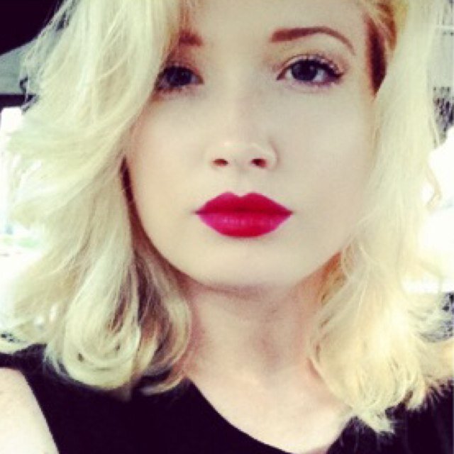 Blogger, Foodie, Fashionista
Buffalo State Fashion Merchandising Alumni
@CFashionista Alumni